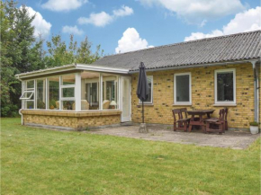 Three-Bedroom Holiday Home in Tarm